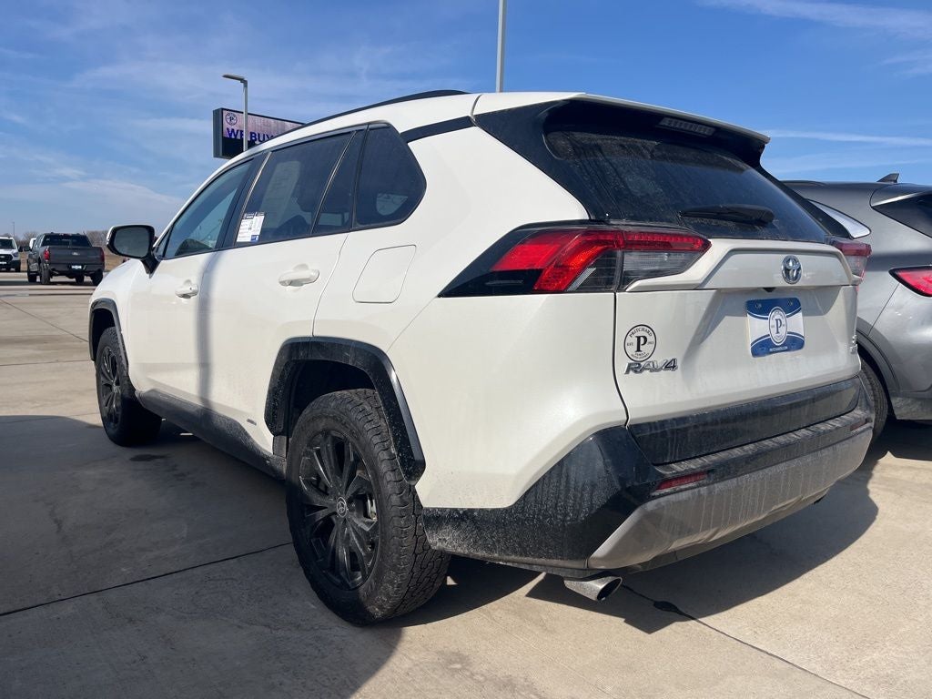 2022 Toyota RAV4 Hybrid SE