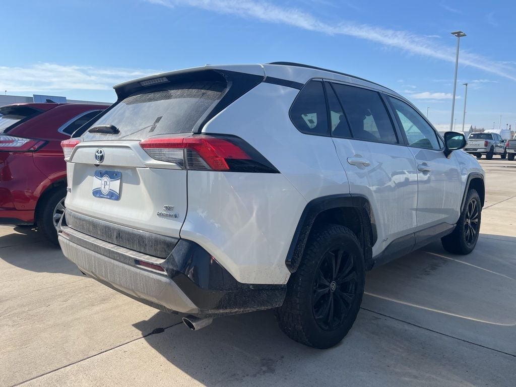 2022 Toyota RAV4 Hybrid SE
