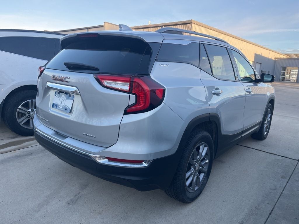 2022 GMC Terrain SLT
