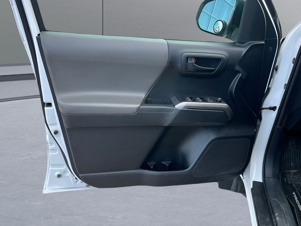 2020 Toyota Tacoma SR5 V6