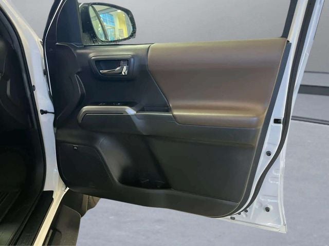 2023 Toyota Tacoma Limited V6