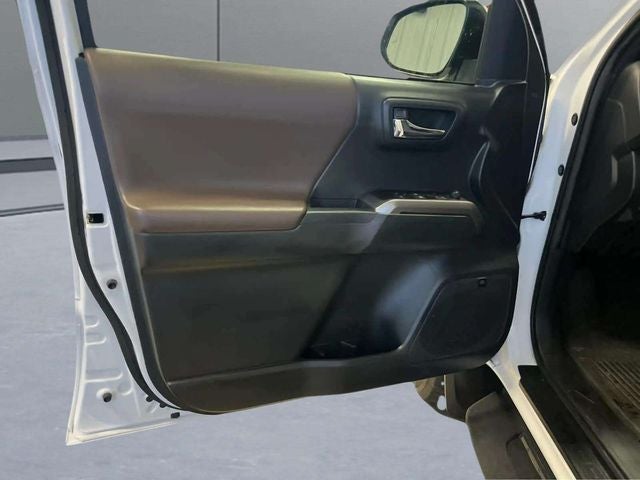 2023 Toyota Tacoma Limited V6