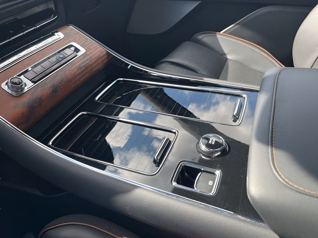 2025 Lincoln Aviator Black Label