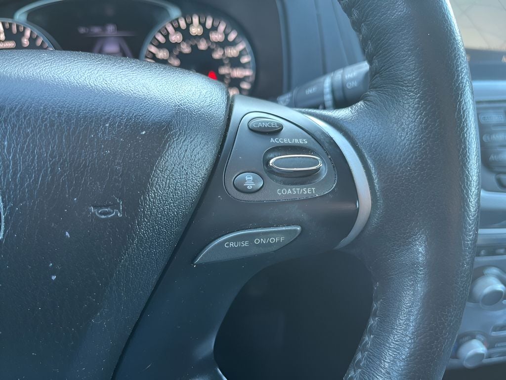 2020 Nissan Pathfinder SL