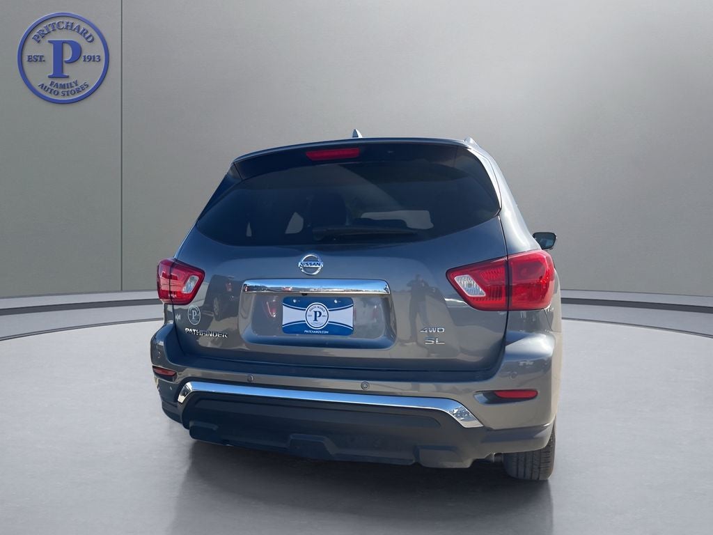 2020 Nissan Pathfinder SL