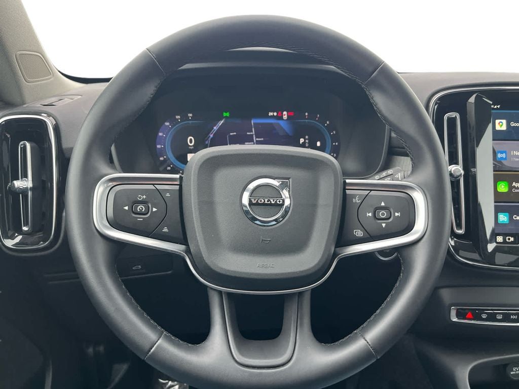 2025 Volvo XC40 B5 Plus Dark Theme