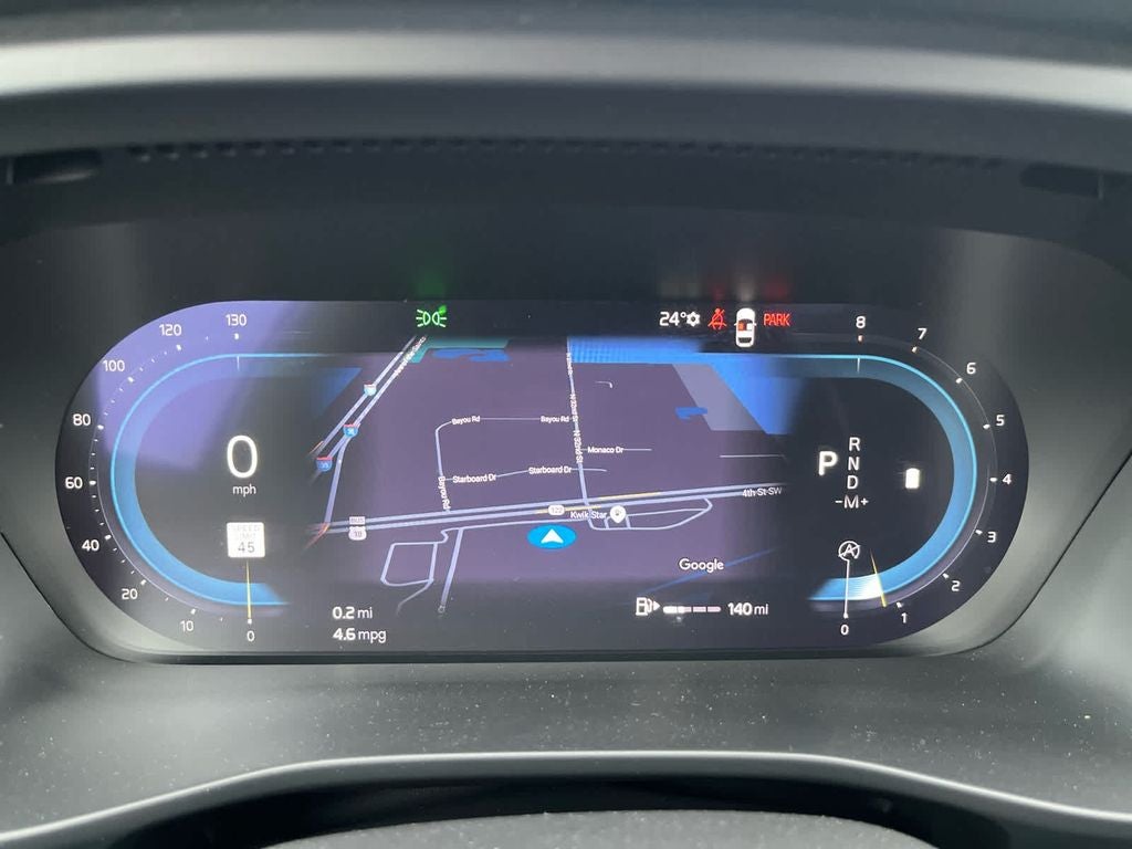 2025 Volvo XC40 B5 Plus Dark Theme