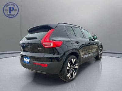 2025 Volvo XC40 B5 Plus Dark Theme