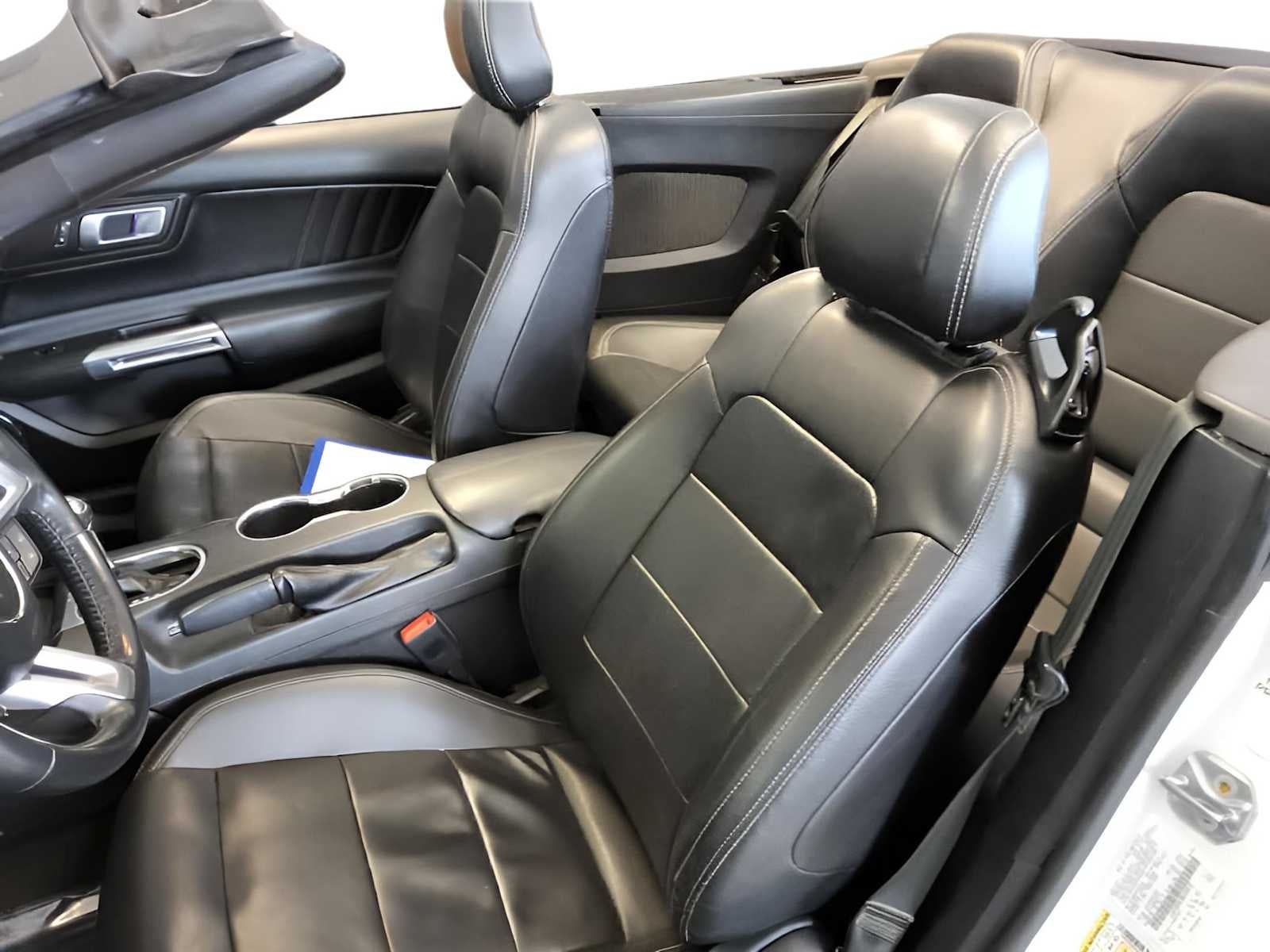 2021 Ford Mustang EcoBoost