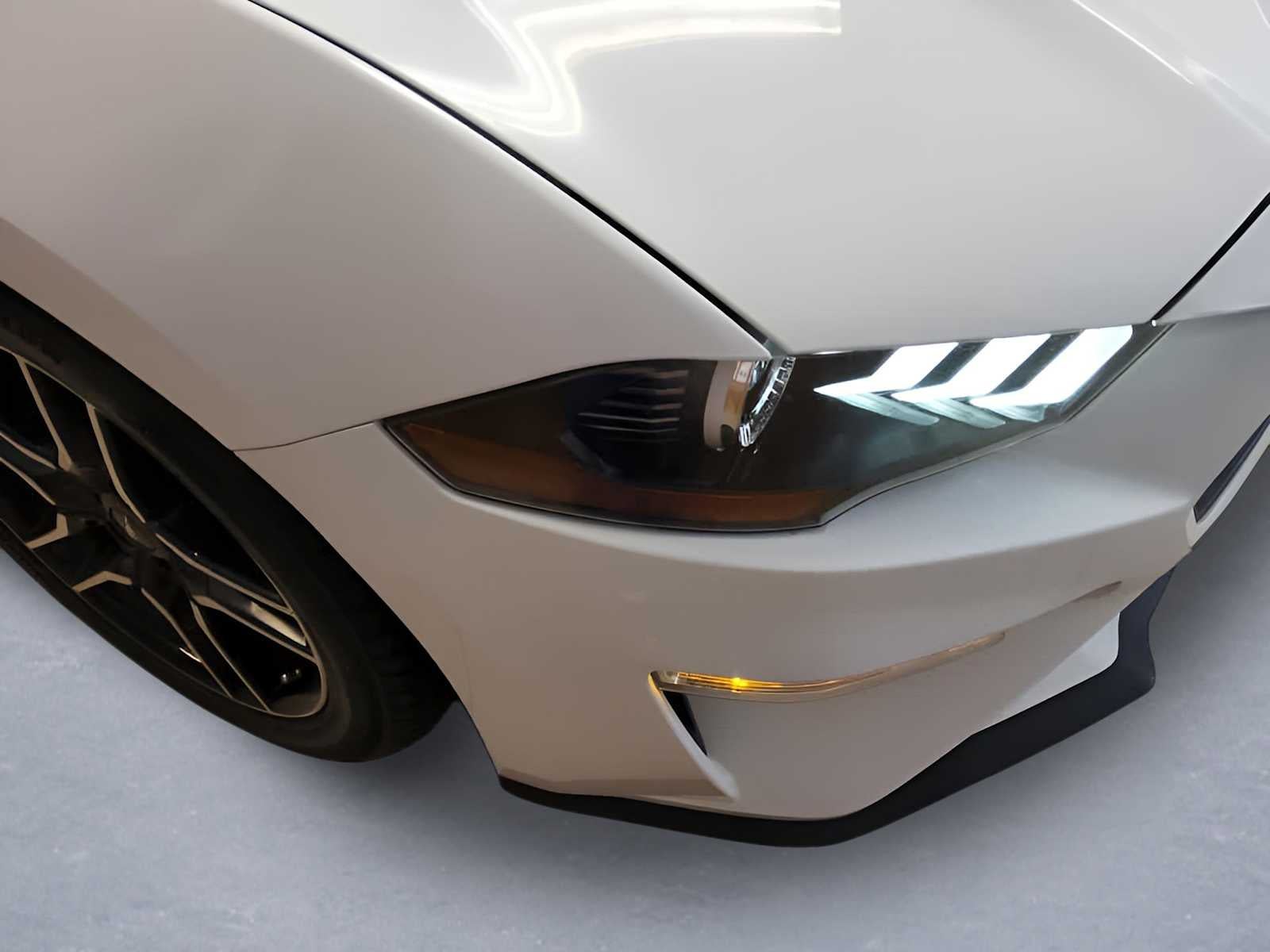 2021 Ford Mustang EcoBoost