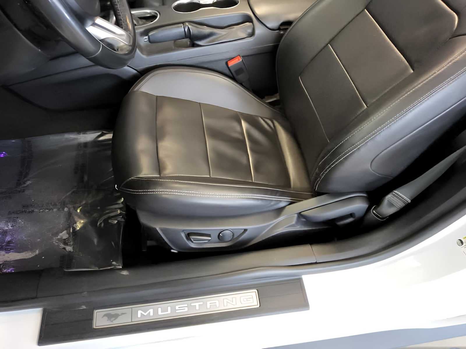 2021 Ford Mustang EcoBoost