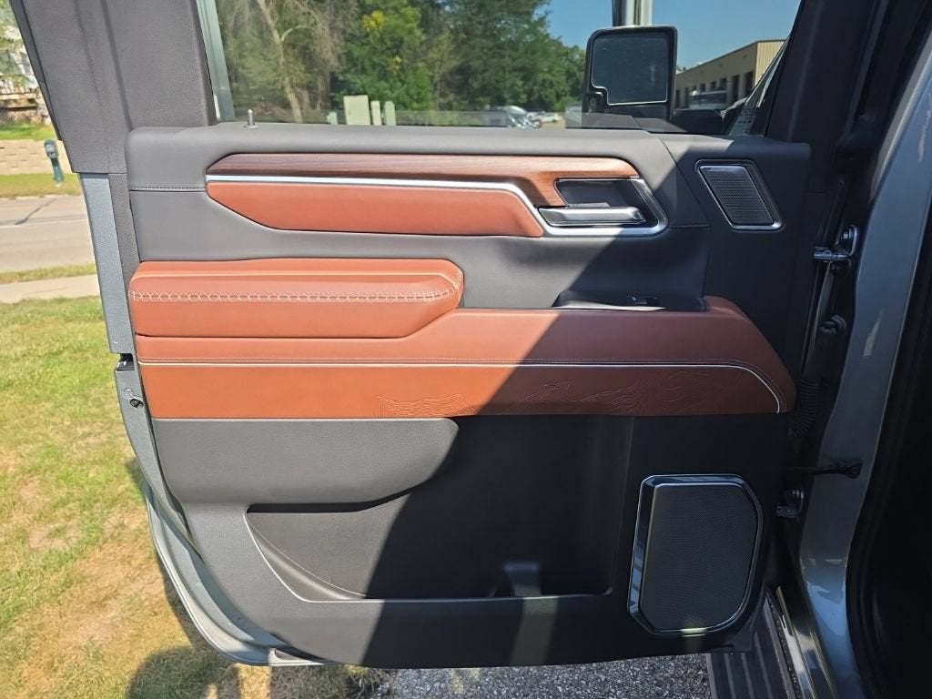 2025 GMC Sierra 3500 HD Denali Ultimate