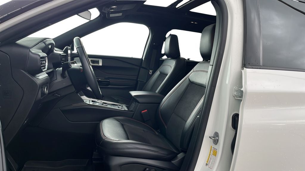 2024 Ford Explorer ST-Line