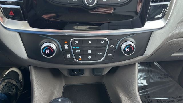 2018 Chevrolet Traverse LT Cloth w/1LT