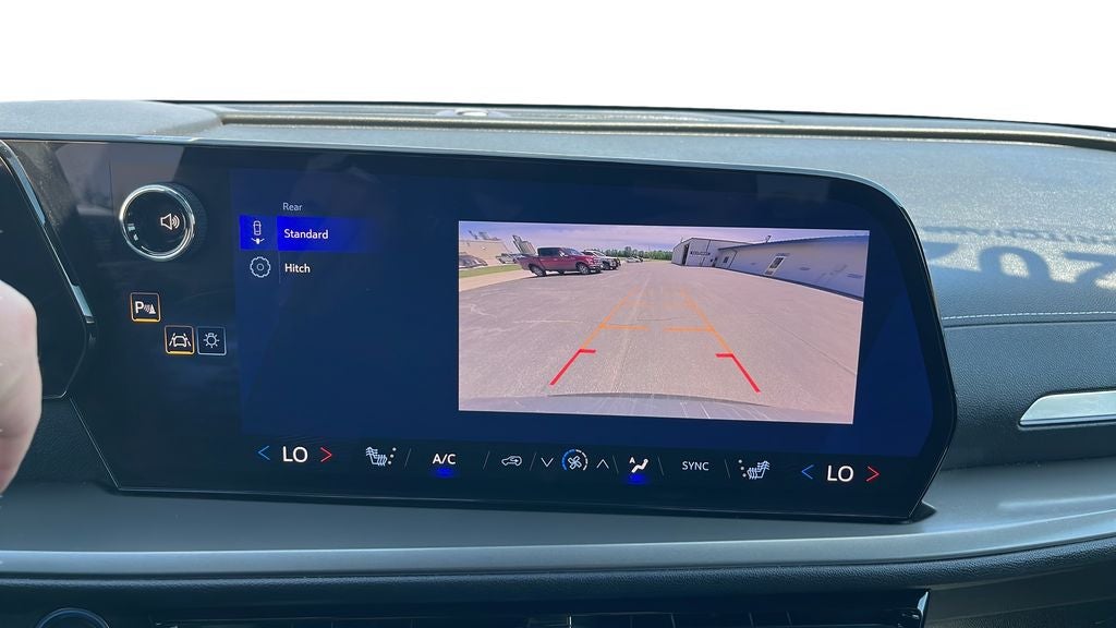 2025 Chevrolet Traverse LT 2LT