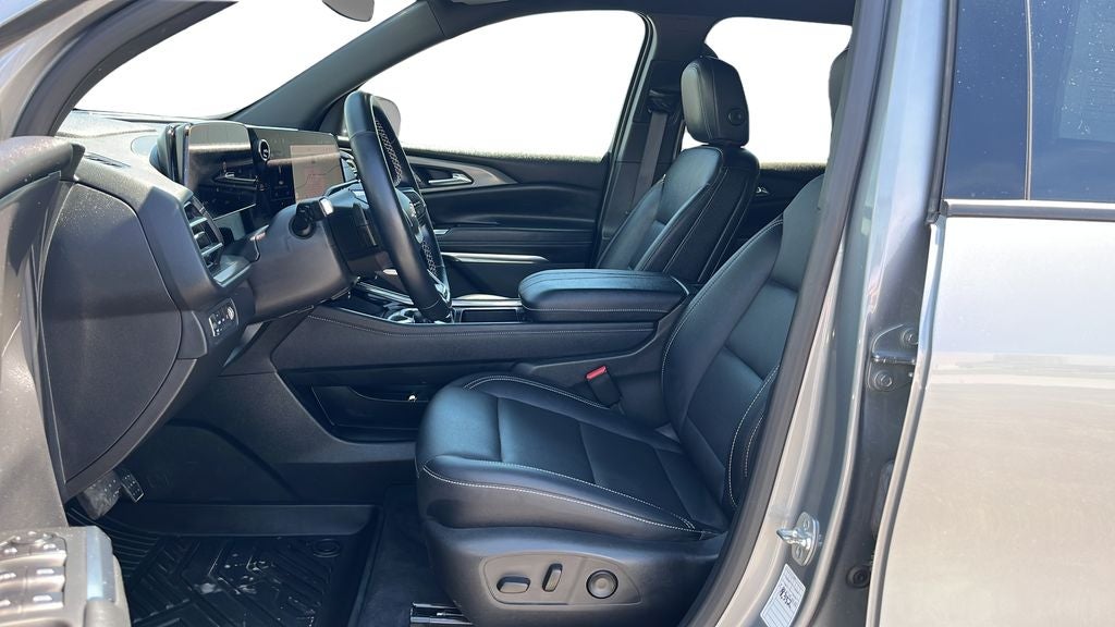 2025 Chevrolet Traverse LT 2LT