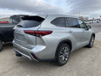 2021 Toyota Highlander Platinum