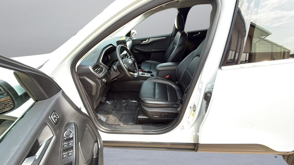 2025 Ford Escape Platinum