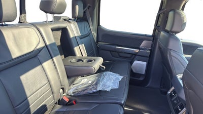 2027 Ford F-350SD Platinum