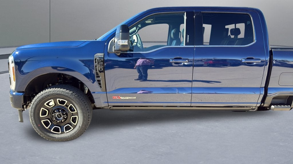 2027 Ford F-350SD Platinum