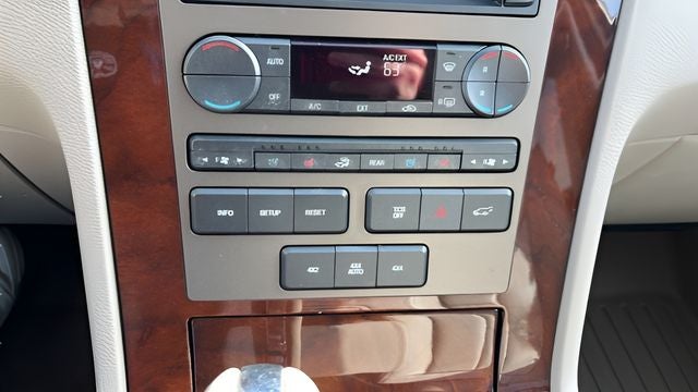 2013 Lincoln Navigator Base