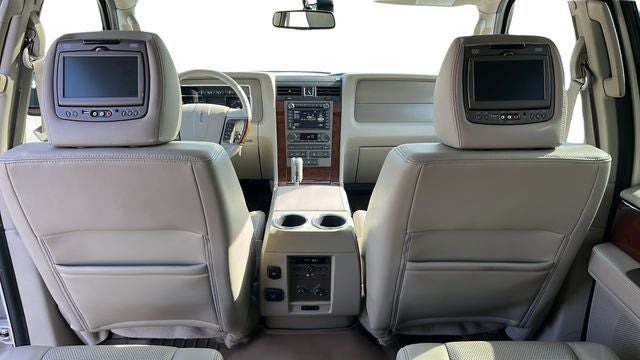 2013 Lincoln Navigator Base